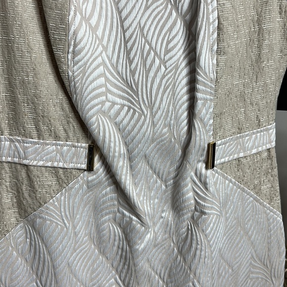 🆕NWT Ellen Tracy Textured Tan/Ivory Bodycon Midi Sheath Dress, 10 - Picture 4 of 12